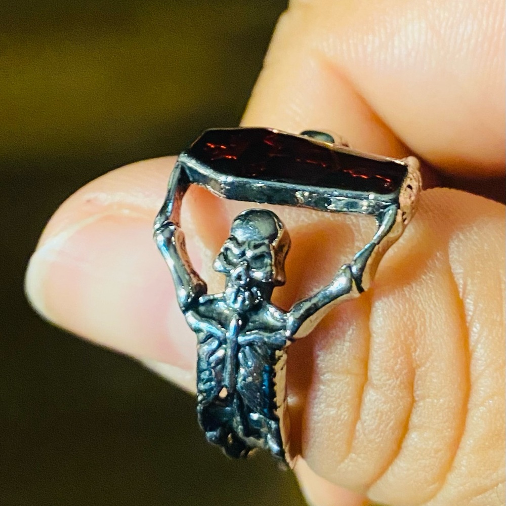 Unisex statement Ring - Picture 2 of 2